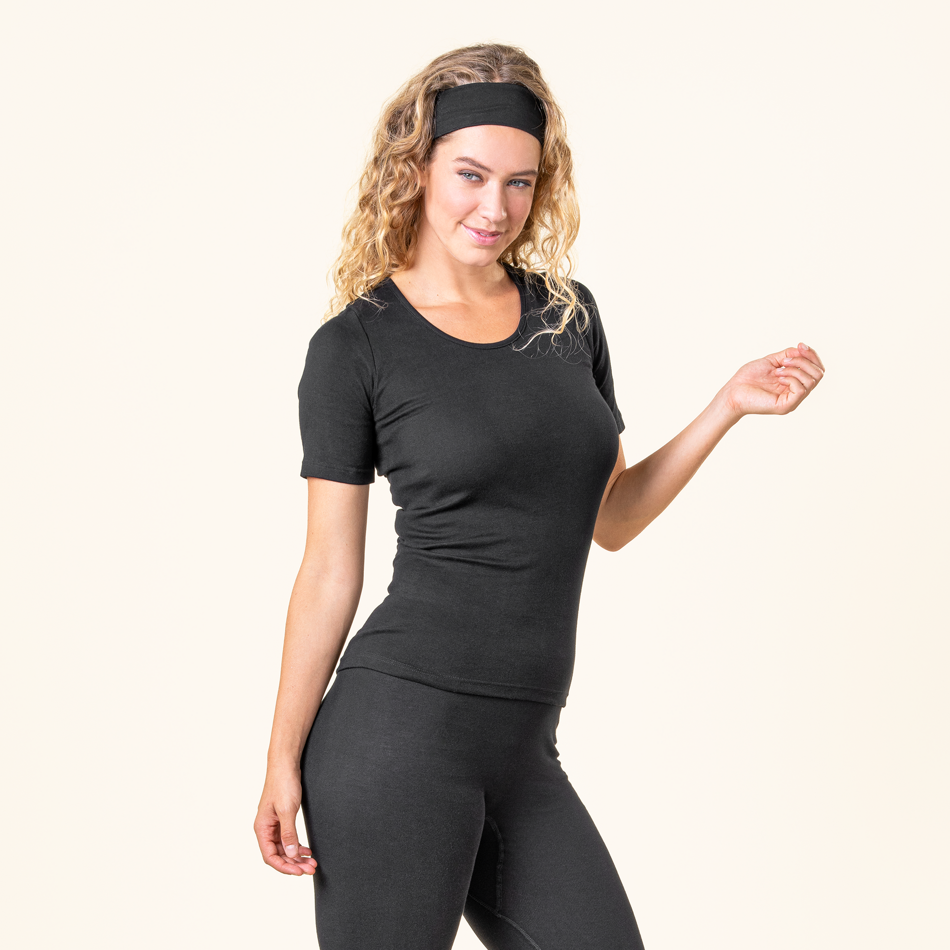 JULIANE Short-Sleeved Shirt black