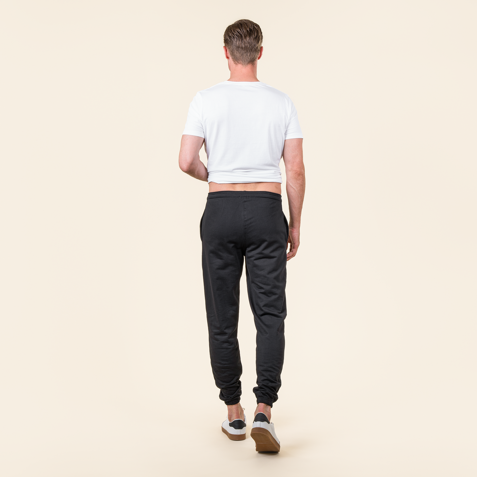 CALVIN Jogging Pants - Black - worn