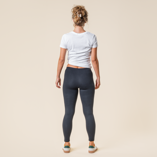 ANNEDORE Leggings - Dark Navy - worn