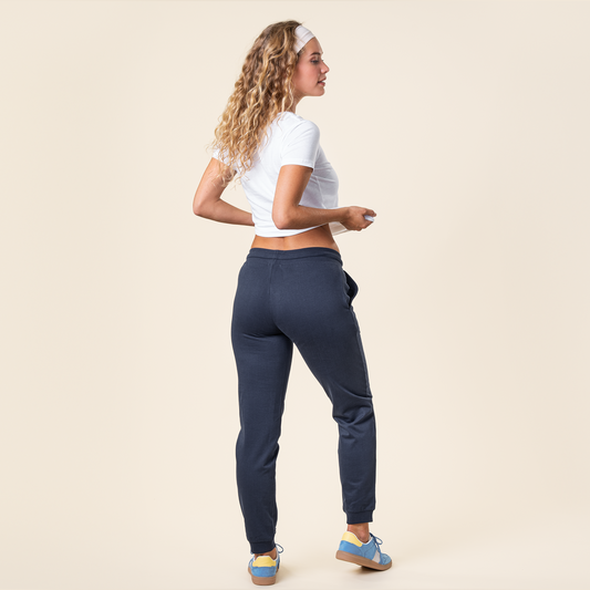 LAVINIA Jogging Pants - Navy - worn