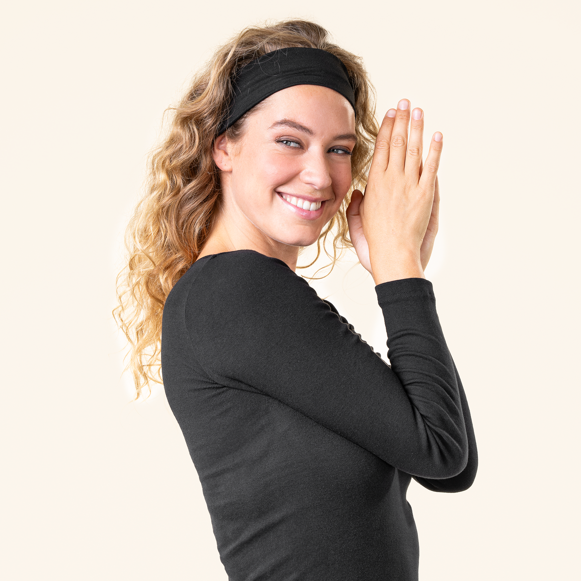 JOHANNA Long-Sleeved Undershirt black